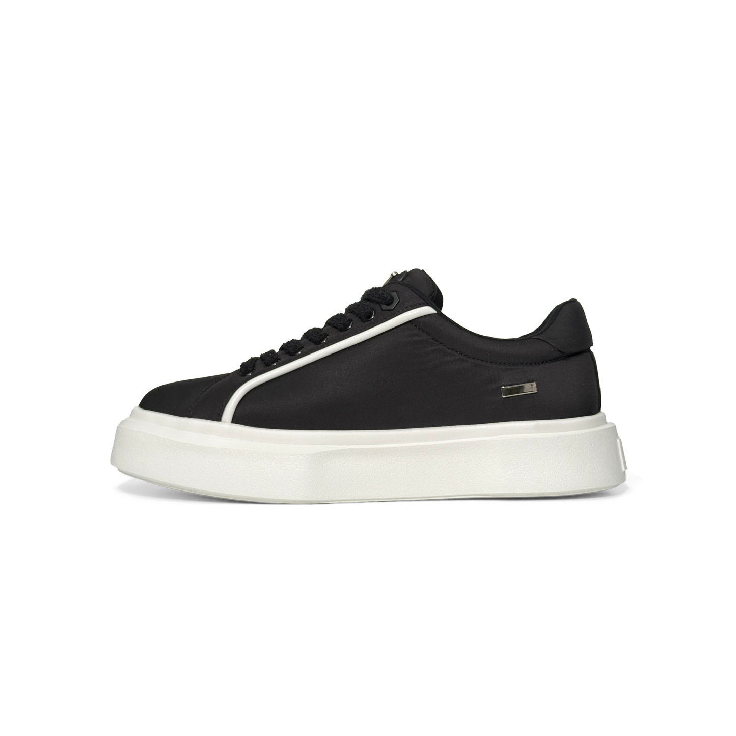 LAILE Soft Woven Upper Low Top Casual Board Shoes