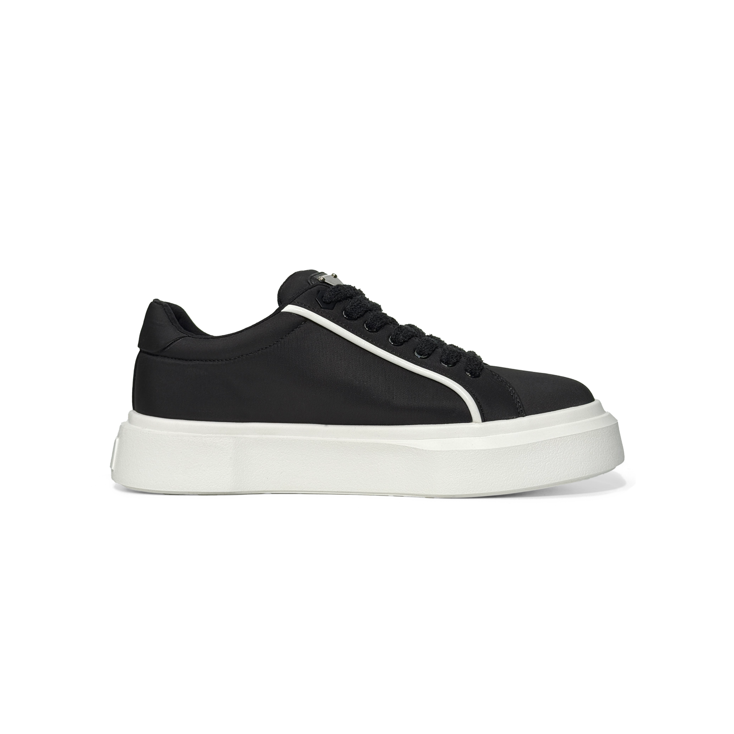 LAILE Soft Woven Upper Low Top Casual Board Shoes