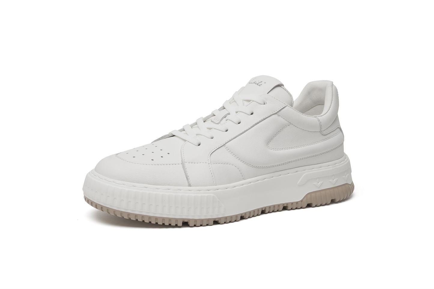 LAILE Leather Classic Versatile Low-Top Sneakers for Men - Shock-absorbing, Lightweight, and Breathable.